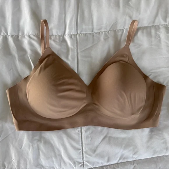 EBY Seamless Wireless Bra L Nude Smoothing Everyday T-Shirt Bra - Picture 2 of 4